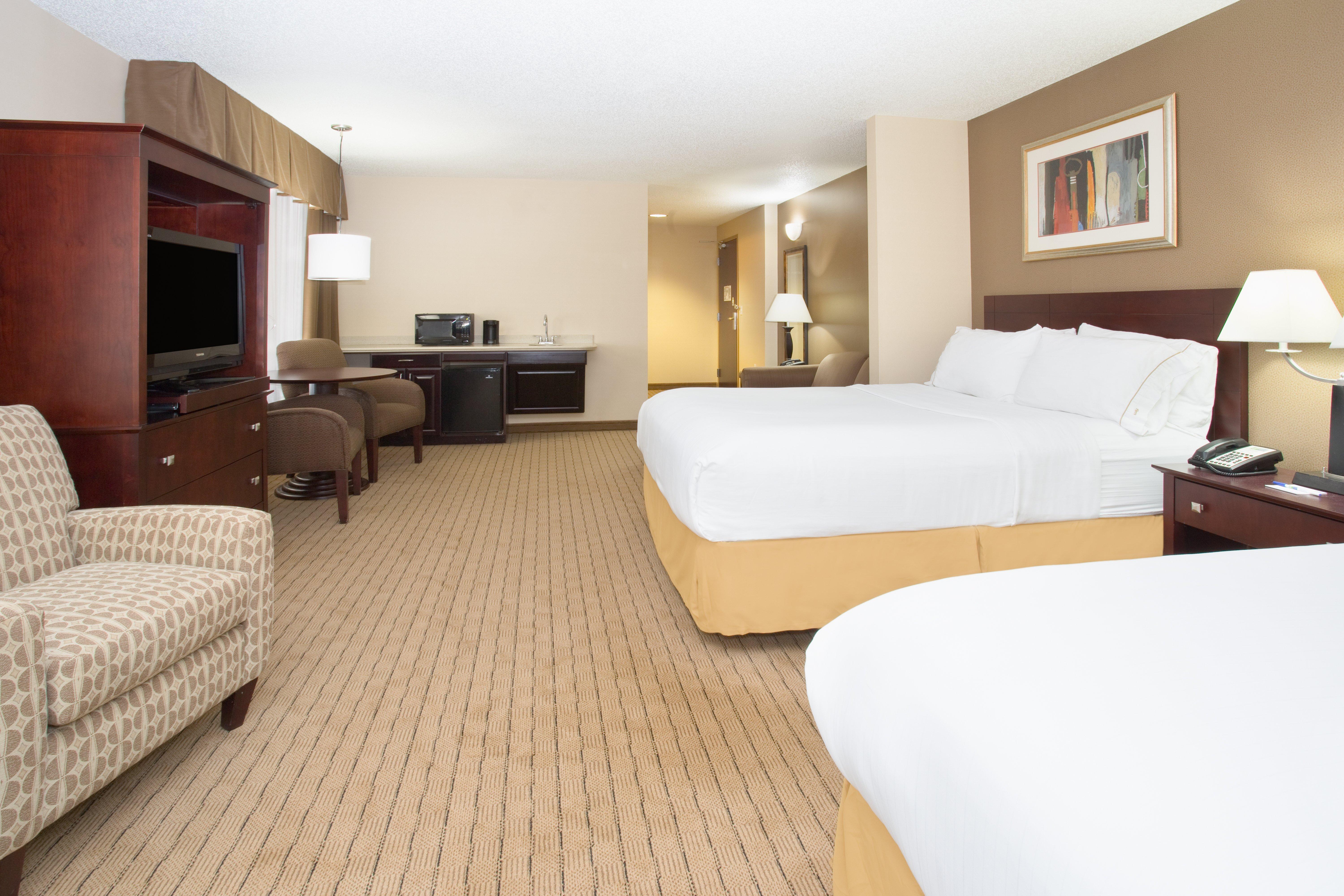 Holiday Inn Express Hotel & Suites Minot South By Ihg Buitenkant foto